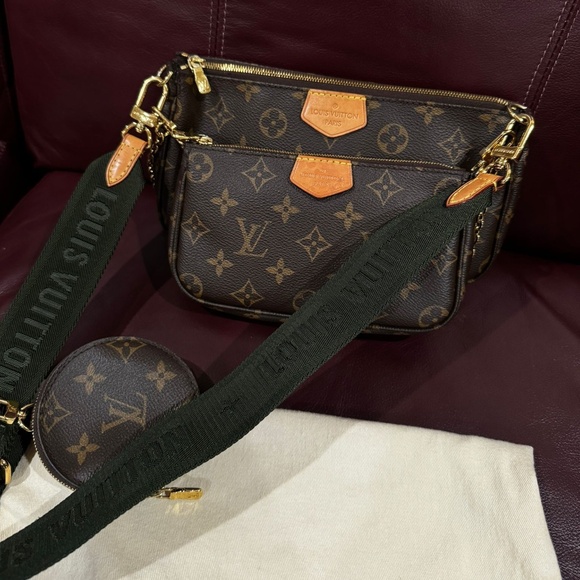 Louis Vuitton Multi Pochette Accessoires – Green Strap - Picture 1 of 16